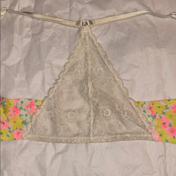 VS Racer Back Bra - Picture 3 of 4